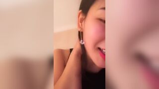 情趣内衣露奶秀身材