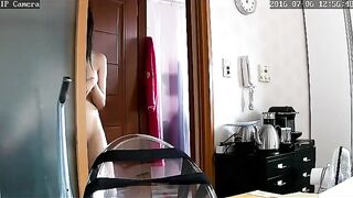 偷拍单间女生生活住宿