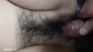 刚结婚的一对新婚小夫妻蜜月旅行家居自拍外泄!