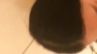 学院校花跟大鸡巴男友去餐馆吃饭饥渴的她偷偷在厕所里激情啪啪啪