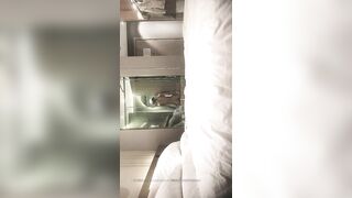 【91沈先生】老金深夜约操苗条00后小萝莉，粉嫩美乳鲍鱼超清晰呈现，鸳鸯浴调情残暴输出，蹂躏两炮娇喘呻吟