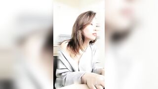 大白美乳高颜值性感新人美女比基尼诱惑自慰，脱光光近距离特写掰开粉穴震动棒抽插-