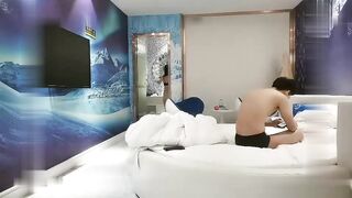 文轩探花深夜场约了个性感黑丝少妇啪啪，穿上情趣装女仆装口交抽插大力猛操