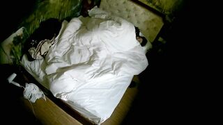 独家私享台钟点房摄像头偷拍小伙和大嫂吃宵夜酒后开房早上醒来缠绵来一炮