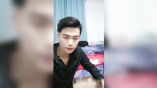 精致性爱情人档【淘精唾液】12.29重磅回归 新女主降临 精瘦猛男无套爆操射漂亮美臀特写 淫荡浪叫 高清源码录制