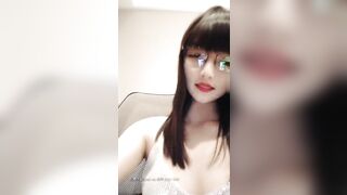 〖今日凌晨〗极品萝莉『大二学妹』勾搭送零食外卖小哥 吃药威猛爆操操 速插深喉 口爆吞精 高清源码录制