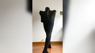 最近非常火的推特虎皮花生SCHYCLC小师妹定制会员户外露出裸舞啪啪啪调教完整版附图148P+视频2V1