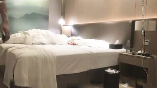 文轩探花深夜场约了个绿色头发少妇酒店啪啪，苗条身材翘起屁股后入抽插猛操