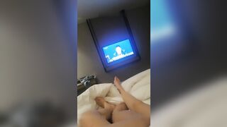 武汉奔驰哥的风流一夜，【轩逸探花】，缺钱兼职00后，停车场口交，酒店洗澡啪啪，小嫩妹没防备以为只是自拍，服侍周到体贴