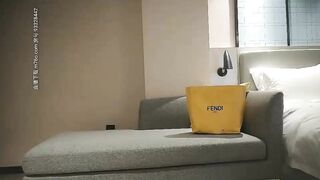 鸭哥侦探约了个黑裙性感花臂纹身妹子啪啪，口交抽插猛操上位骑乘自己动