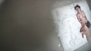 360摄像头偷拍情趣酒店蒲公英房吃软饭的帅哥和少妇老板娘开房口活不错舔得老板娘很爽