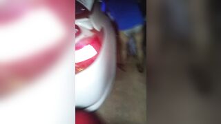 【三飞夜生活】05-17 午夜户外3P轮操白虎高三萝莉妹纸 人小逼紧还挺抗操 架在后备箱上轮着干她 高清源码无水印