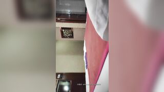 伟哥探会所3.31又差点翻车店内颜值身材头牌女技师聪明的很两次挪动镜头伟哥发火只好卖力服务游走毒龙69互舔爽死人