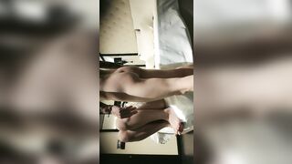 泡良大佬最新力作，【素人大作战】，良家小少妇，深夜酒店幽会，拿掉眼镜骚劲上身，大屌各个角度抽查完美呈现