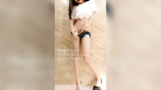 极品窈窕身材微博网红尤物▌草莓味的软糖呀 ▌Q弹乳房双头龙淫靡至极，扒开淫臀无尽的魔力勾人心弦