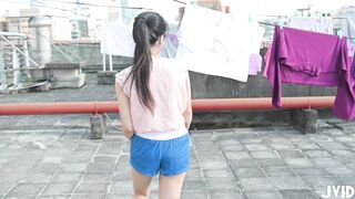 出售众筹购得摄影大师蜘蛛侠6688作品【邻家女孩❤️顶楼晒衣被强暴】套图42P+视频1V