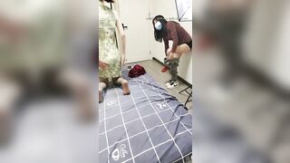 【麻花免费视频】极品骚浪美少女【颜射颜射女神】年后首操找两闺蜜和男同学一起疯狂群P乱操 旗袍美女操翻天 高清源码录制