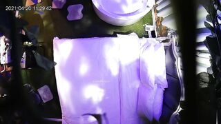 【麻花免费视频】2021四月新流出情趣酒店浴缸房上帝视角偷拍精瘦小哥约少妇滚床单翻云覆雨