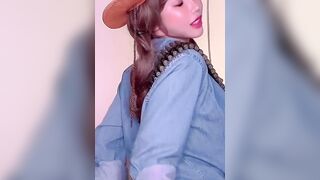 【麻花免费视频】绝美翘乳台湾梦幻女神 ▌辛尤里 ▌玩虐后庭极品尤物尖叫连连 美女配尾巴变身淫荡的小母狗17p1v