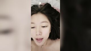 【麻花免费视频】冷艳颜值女神被炮友各种操，圆润美臀骑乘抽插，手指扣弄菊花，超近距离特写进进出出，搞得妹纸嗯嗯叫最后口暴