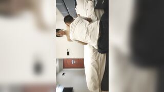 【麻花免费视频】小马丶寻花笑起来甜美短裙妹子，近距离特写跪着深喉口交，骑上来整根插入，站立后入猛操晃动奶子