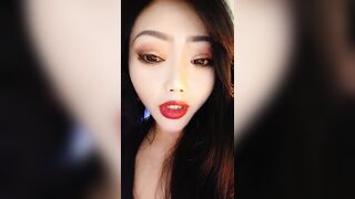 三姨太白嫩大美乳小肥逼好粉嫩