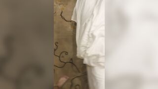 【麻花免费视频】熟女玩操大屌被小哥抱起狂插内射