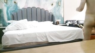 【麻花免费视频】无情的屌网红外围美女跪地吸吮大屌扶腰后入02