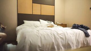 【麻花免费视频】哥现在只是个传说开档丝袜舔逼吃大屌主动骑乘