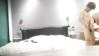 【麻花免费视频】无情的屌大圈外围女神23岁小姐姐舌吻亲逼逼