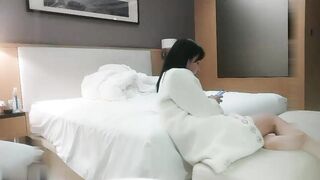 【麻花免费视频】李寻欢探花约了个高颜值KTV妹子啪啪呻吟