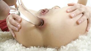 【麻花免费视频】珍妮小姐吮吸并骑着她前男友的大硬公鸡