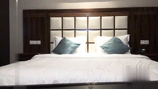 【麻花免费视频】男爵18岁的少女童颜无忌你的鸡巴都废的玩尼玛