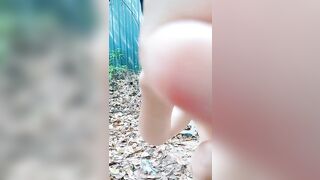 【麻花免费视频】天气不错骚逼跟蒙面小哥户外啪啪站立插逼侧入