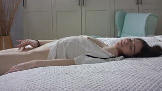 【麻花免费视频】安娜克拉夫金娜处女试镜自慰小穴