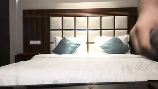 【麻花免费视频】甜美衬衣妹子口交 黑丝高跟鞋骑乘