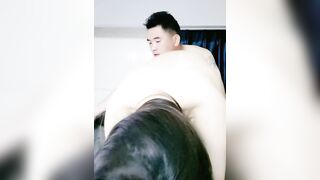 【麻花免费视频】纯情小少妇让小哥玩逼激情上位各种抽插好骚