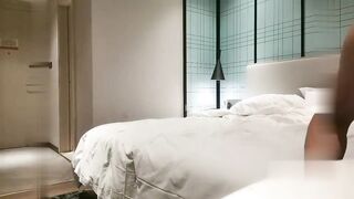 【麻花免费视频】迎来送往约妹子，小萝莉不行换个美艳御姐，粉嫩玉乳大长腿激情啪啪_2 截取视频