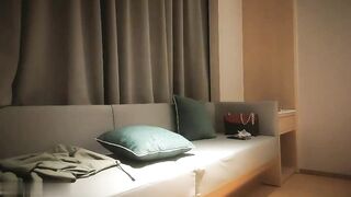 【麻花免费视频】退役模特极品大胸风骚淫荡少妇高潮