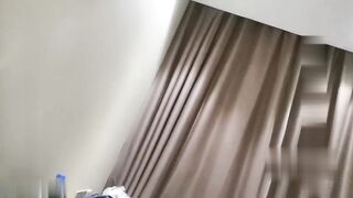 【麻花免费视频】金三角猎艳会所出台的妹子上位骑乘坐插鸡巴