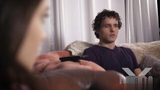 【麻花传媒视频】『中文字幕』粉嫩女友喜欢男友的大阴茎抽插高潮