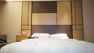 【麻花传媒视频】小宝寻花外围妹子坐在身上调情一番舌吻摸奶