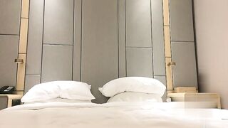 【麻花传媒视频】小宝寻花脱光互摸近距离拍摄口交足交后入猛操