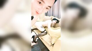 【麻花传媒视频】甜美少妇自摸骚穴69互舔大屁股打桩机沙发后入