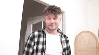 【麻花传媒视频】男朋友鸡巴性爱女偶大肥臀后入抽插打桩刺激