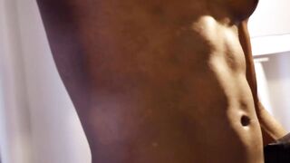 【麻花传媒视频】天生美女完美的淫穴和美乳让大黑屌得到满足