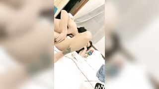 【麻花传媒视频】泰国阿道导演泳池舔奶双女口交纹身泰国妹子69