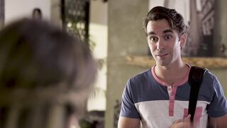 【麻花免费视频】克里斯汀·斯科特把她的屁股交给他最喜欢的人