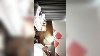 【麻花免费视频】化妆品专卖店的小三被打 衣服都扒奶子都露出来了太暴力 骑着凑 别说还挺漂亮