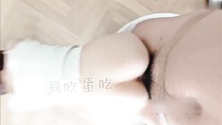 【麻花免费视频】白嫩人妻在家偷情 草到大声求饶被邻居敲门